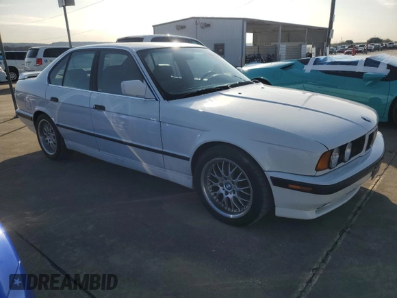 1991 BMW M5 z VIN WBSHD9319MBK05979, wystawiony jako Copart lot #85645534 z przebiegiem 138 219 mil mil oraz Czysty tytuł • Clean title. Historia ofert i sprzedaży dostępna na DreamBid. Obrazek 4.