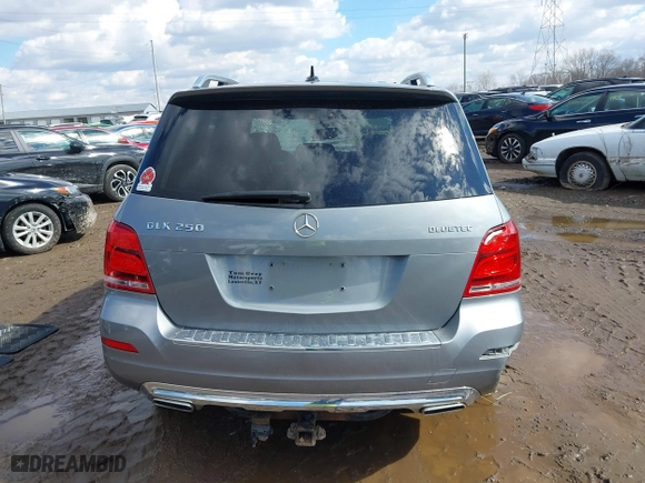 2014 Mercedes-Benz GLK-Class GLK 250 BlueTEC with VIN WDCGG0EB9EG294446, listed as a IAAI auction lot 41668946 with 189,657 mi miles. Bid and sale history available at carsss.com. Image 16.