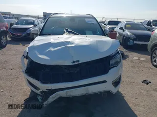 2019 Jeep Compass Altitude z VIN 3C4NJCBB2KT832402, wystawiony jako IAAI lot #41054965 z przebiegiem 84 804 mil mil oraz . Historia ofert i sprzedaży dostępna na DreamBid. Obrazek 12.