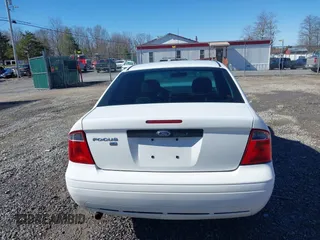 2007 Ford Focus S z VIN 1FAFP34N37W319953, wystawiony jako IAAI lot #41737822 z przebiegiem 208 801 mil mil oraz . Historia ofert i sprzedaży dostępna na DreamBid. Obrazek 17.