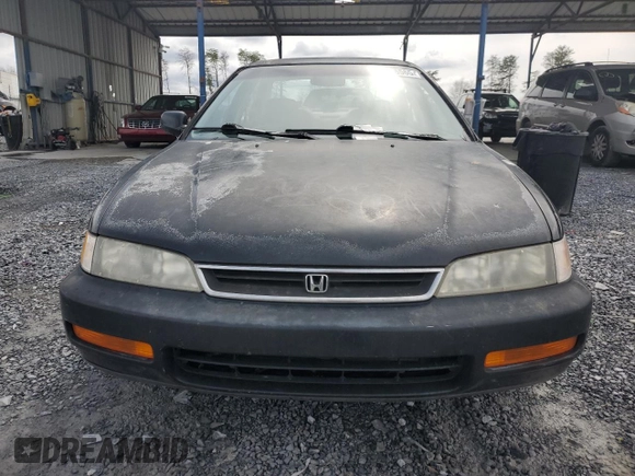 1996 Honda Accord LX with VIN 1HGCD563XTA057869, listed as a Copart auction lot 46426565 with 211,969 mi miles and Salvage Title. Bid and sale history available at DreamBid. Image 5.