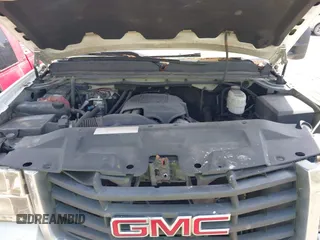 2009 GMC Sierra 2500HD z VIN 1GDHC44K49F172342, wystawiony jako IAAI lot #42172314 z przebiegiem 372 877 mil mil oraz . Historia ofert i sprzedaży dostępna na DreamBid. Obrazek 10.