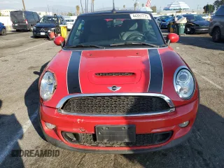 2013 MINI Convertible S z VIN WMWZP3C52DT705587, wystawiony jako Copart lot #44391775 z przebiegiem 83 506 mil mil oraz Szkoda całkowita • Salvage title. Historia ofert i sprzedaży dostępna na DreamBid. Obrazek 5.