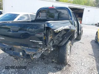 2014 Toyota Tacoma PreRunner z VIN 5TFJU4GN8EX057773, wystawiony jako IAAI lot #42020511 z przebiegiem 228 730 mil mil oraz . Historia ofert i sprzedaży dostępna na DreamBid. Obrazek 4.