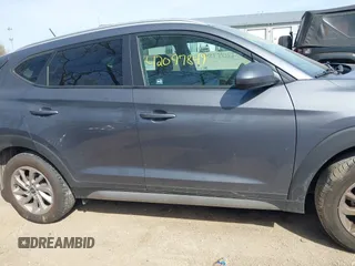 2017 Hyundai Tucson SE z VIN KM8J33A48HU253405, wystawiony jako IAAI lot #42097849 z przebiegiem 129 397 mil mil oraz . Historia ofert i sprzedaży dostępna na DreamBid. Obrazek 13.