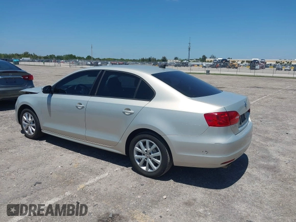 2011 Volkswagen Jetta Sedan SE w/Convenience & Sunroof with VIN 3VWDX7AJ9BM316541, listed as a IAAI auction lot 42037920 with 83,658 mi miles. Bid and sale history available at carsss.com. Image 3.