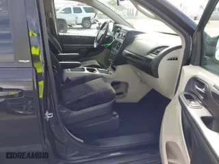2014 Dodge Grand Caravan SXT 30th Anniversary with VIN 2C4RDGCG7ER122042, listed as a IAAI auction lot 41600892 with 101,596 mi miles. Bid and sale history available at carsss.com. Image 5.