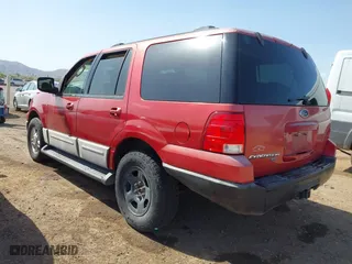 2003 Ford Expedition Special Service with VIN 1FMPU15L03LC21642, listed as a IAAI auction lot 41952427 with 262,681 mi miles. Bid and sale history available at carsss.com. Image 3.