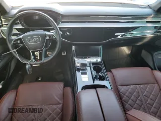 2022 Audi S8 z VIN WAULSBF83NN008651, wystawiony jako Copart lot #75903254 z przebiegiem 32 405 mil mil oraz Szkoda całkowita • Salvage title. Historia ofert i sprzedaży dostępna na DreamBid. Obrazek 8.