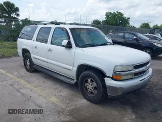 2002 Chevrolet Suburban LS with VIN 3GNEC16Z92G208330, listed as a IAAI auction lot 41907799 with 469,040 mi miles. Bid and sale history available at carsss.com. Image 1.