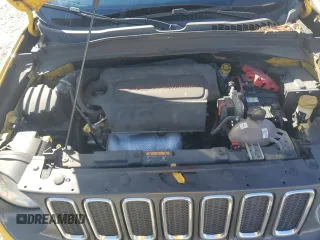 2018 Jeep Renegade Sport with VIN ZACCJAABXJPG98211, listed as a Copart auction lot 46820065 with 175,400 mi miles and Salvage Title. Bid and sale history available at DreamBid. Image 11.