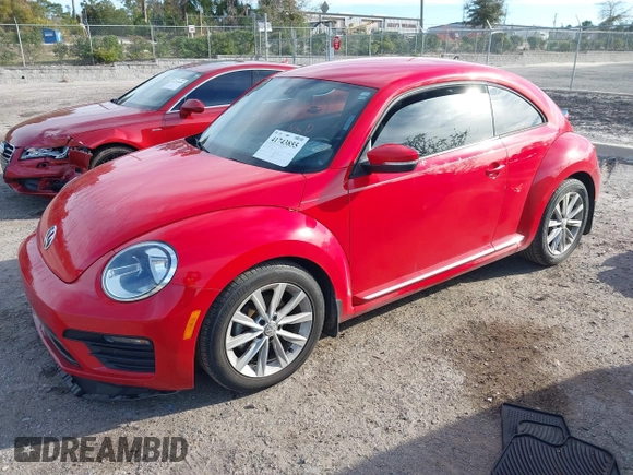 2018 Volkswagen Beetle S z VIN 3VWFD7AT5JM725878, wystawiony jako IAAI lot #41743855 z przebiegiem 108 068 mil mil oraz . Historia ofert i sprzedaży dostępna na DreamBid. Obrazek 17.