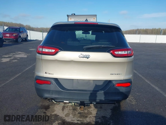2015 Jeep Cherokee Sport с VIN 1C4PJLABXFW561115, выставлен на аукционе IAAI как лот 41969932 с пробегом 120 026 миль миль и . История ставок и продаж доступна на DreamBid. Изображение 16.