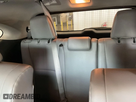 2021 Toyota Highlander Hybrid XLE z VIN 5TDGARAH2MS506372, wystawiony jako IAAI lot #42294634 z przebiegiem 49 218 mil mil oraz . Historia ofert i sprzedaży dostępna na DreamBid. Obrazek 1.