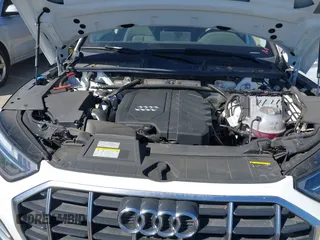 2021 Audi Q5 Premium with VIN WA1AAAFY6M2045811, listed as a IAAI auction lot 41750550 with 9,563 mi miles and . Bid and sale history available at DreamBid. Image 10.