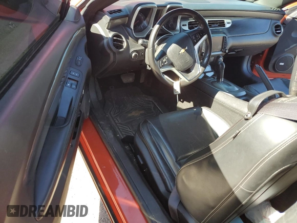 2013 Chevrolet Camaro LT z VIN 2G1FC1E34D9210891, wystawiony jako Copart lot #47850505 z przebiegiem 142 345 mil mil oraz Szkoda całkowita • Salvage title. Historia ofert i sprzedaży dostępna na DreamBid. Obrazek 8.