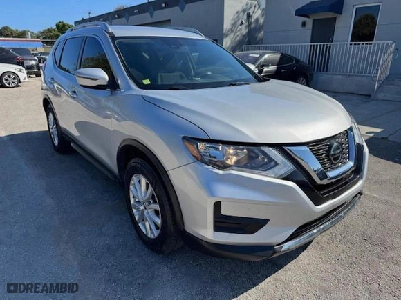 2020 Nissan Rogue SV with VIN JN8AT2MT0LW040726, listed as a Copart auction lot 49187905 with 59,505 mi miles and Non Repairable. Bid and sale history available at carsss.com. Image 4.