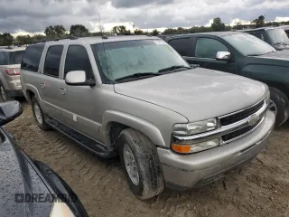 2004 Chevrolet Suburban LT with VIN 1GNEC16Z44J320633, listed as a Copart auction lot 73777104 with 231,471 mi miles and Non Repairable. Bid and sale history available at carsss.com. Image 4.