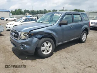 2011 Ford Escape XLS with VIN 1FMCU9C74BKC39696, listed as a Copart auction lot 62727885 with 189,099 mi miles and Salvage title. Bid and sale history available at DreamBid. Image 1.