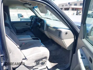 2002 Chevrolet Suburban LS with VIN 3GNEC16Z92G255776, listed as a IAAI auction lot 42883752 with 302,700 mi miles and . Bid and sale history available at DreamBid. Image 5.