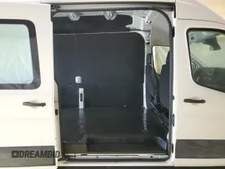 2023 Ford Transit Cargo z VIN 1FTBR3X8XPKA82734, wystawiony jako Copart lot #57962415 z przebiegiem 53 505 mil mil oraz Tytuł czysty. Historia ofert i sprzedaży dostępna na DreamBid. Obrazek 11.
