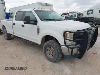 2019 Ford F-250 XL with VIN 1FT7W2B62KED14801, listed as a IAAI auction lot 42523552 with 268,169 mi miles and . Bid and sale history available at DreamBid. Image 1.