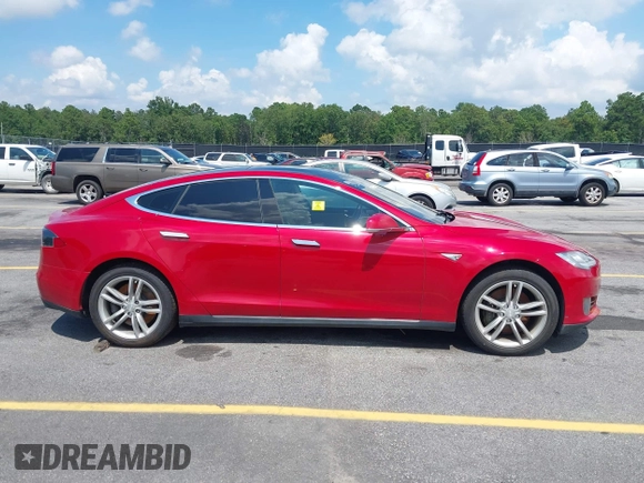 2013 Tesla Model S с VIN 5YJSA1CN9DFP09973, выставлен на аукционе IAAI как лот 42724026 с пробегом 61 546 миль миль и . История ставок и продаж доступна на DreamBid. Изображение 14.