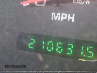 2004 Ford Excursion Eddie Bauer z VIN 1FMSU45P44EA89487, wystawiony jako IAAI lot #42318848 z przebiegiem 210 631 mil mil oraz . Historia ofert i sprzedaży dostępna na DreamBid. Obrazek 16.