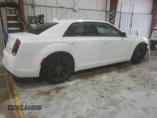2019 Chrysler 300 with VIN 2C3CCABG7KH697691, listed as a Copart auction lot 50608055 with 141,601 mi miles and Salvage Title. Bid and sale history available at carsss.com. Image 3.