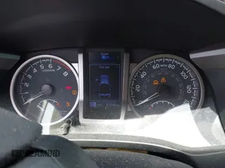 2020 Toyota Tacoma SR5 z VIN 5TFAZ5CN4LX091283, wystawiony jako IAAI lot #42076014 z przebiegiem 61 246 mil mil oraz . Historia ofert i sprzedaży dostępna na DreamBid. Obrazek 7.