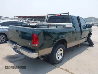 2001 Ford F-150 XL z VIN 1FTZX17201NA28384, wystawiony jako IAAI lot #39496964 z przebiegiem 65 695 mil mil oraz . Historia ofert i sprzedaży dostępna na DreamBid. Obrazek 4.