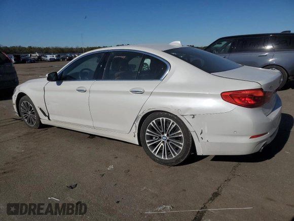 2018 BMW 5 Series 530i xDrive z VIN WBAJA7C55JWA73915, wystawiony jako Copart lot #42592435 z przebiegiem 85 371 mil mil oraz Nie do naprawy • Non repairable. Historia ofert i sprzedaży dostępna na DreamBid. Obrazek 2.