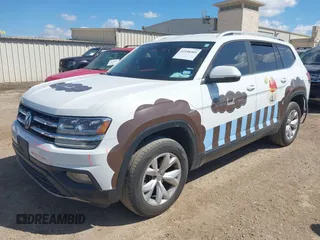 2018 Volkswagen Atlas SE with VIN 1V2CR2CA5JC520616, listed as a IAAI auction lot 42198409 with 98,133 mi miles and . Bid and sale history available at DreamBid. Image 17.