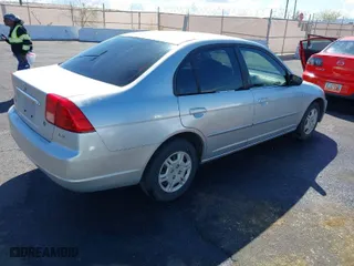 2002 Honda Civic LX with VIN 2HGES16692H595903, listed as a IAAI auction lot 41916850 with 168,861 mi miles. Bid and sale history available at carsss.com. Image 4.