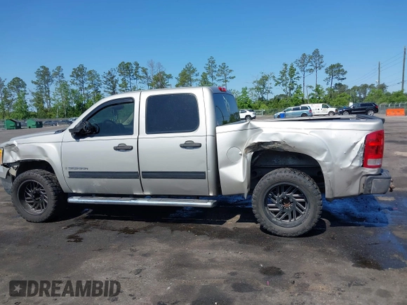 2007 GMC Sierra 1500 SLE1 z VIN 3GTEC13C37G538920, wystawiony jako IAAI lot #42188019 z przebiegiem 262 302 mil mil oraz . Historia ofert i sprzedaży dostępna na DreamBid. Obrazek 14.