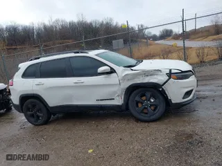 2019 Jeep Cherokee Latitude Plus with VIN 1C4PJMLX9KD476903, listed as a IAAI auction lot 41703366 with 74,884 mi miles. Bid and sale history available at carsss.com. Image 13.