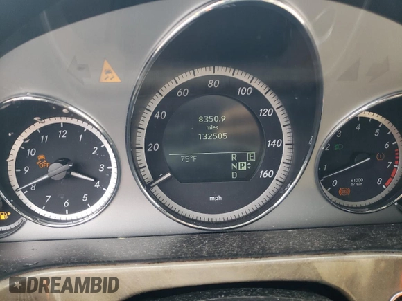 2011 Mercedes-Benz E 350 Luxury with VIN WDDHF8HB7BA402915, listed as a Copart auction lot 54362955 with 132,505 mi miles and Salvage title. Bid and sale history available at DreamBid. Image 9.