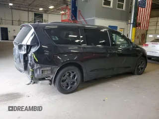 2021 Chrysler Pacifica Hybrid Limited with VIN 2C4RC1S73MR572870, listed as a Copart auction lot 55426655 with 92,436 mi miles and Salvage title. Bid and sale history available at DreamBid. Image 3.