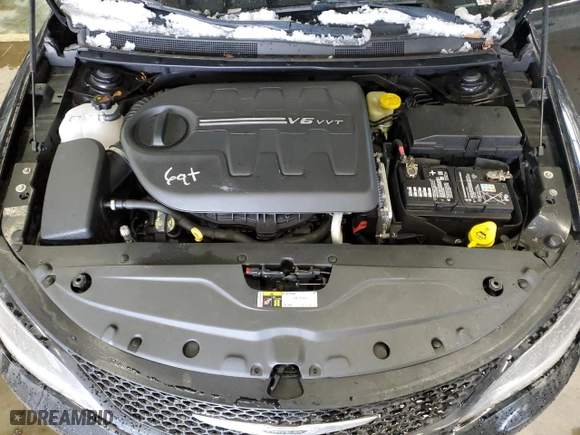 2015 Chrysler 200 S with VIN 1C3CCCDG9FN610640, listed as a Copart auction lot 44402165 with 199,196 mi miles and Clean Title. Bid and sale history available at carsss.com. Image 11.