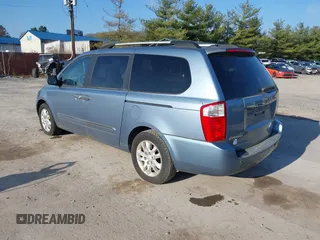 2010 Kia Sedona EX with VIN KNDMH4C32A6325352, listed as a IAAI auction lot 41863846 with 92,813 mi miles. Bid and sale history available at carsss.com. Image 3.