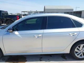2018 Volkswagen Passat 2.0T SE with VIN 1VWBA7A3XJC045113, listed as a IAAI auction lot 41814006 with 59,095 mi miles. Bid and sale history available at carsss.com. Image 14.