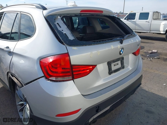 2014 BMW X1 sDrive28i with VIN WBAVM1C58EVW52847, listed as a IAAI auction lot 40779553 with 151,076 mi miles. Bid and sale history available at carsss.com. Image 17.