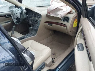 2002 Volvo V70 with VIN YV1SW58D921186348, listed as a IAAI auction lot 40729522 with 159,385 mi miles and . Bid and sale history available at DreamBid. Image 5.