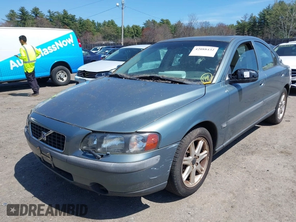 2003 Volvo S60 2.4L with VIN YV1RS61T932261689, listed as a IAAI auction lot 42088432 with 190,980 mi miles. Bid and sale history available at carsss.com. Image 2.