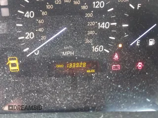 2005 Lexus LS 430 z VIN JTHBN36F655004313, wystawiony jako IAAI lot #41732745 z przebiegiem 133 928 mil mil oraz . Historia ofert i sprzedaży dostępna na DreamBid. Obrazek 15.