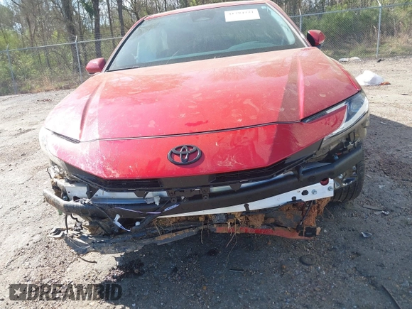 2025 Toyota Camry LE with VIN 4T1DAACK8SU010686, listed as a IAAI auction lot 41794721 with 8,080 mi miles and . Bid and sale history available at DreamBid. Image 6.