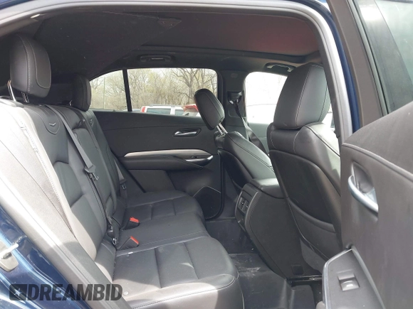 2021 Cadillac XT4 AWD Premium Luxury z VIN 1GYFZDR45MF048569, wystawiony jako IAAI lot #41902941 z przebiegiem 53 891 mil mil oraz . Historia ofert i sprzedaży dostępna na DreamBid. Obrazek 8.
