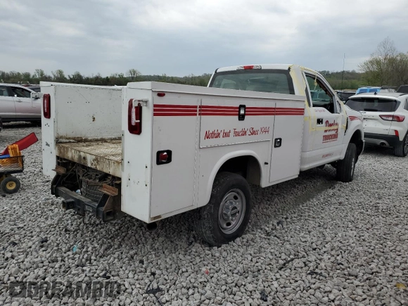 2019 Ford F-250 XL with VIN 1FDBF2B61KEF04613, listed as a Copart auction lot 53239515 with Not provided miles and Salvage title. Bid and sale history available at DreamBid. Image 3.