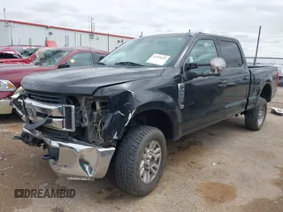 2019 Ford F-250 XL z VIN 1FT7W2B65KEF51556, wystawiony jako IAAI lot #41955220 z przebiegiem 128 460 mil mil oraz . Historia ofert i sprzedaży dostępna na DreamBid. Obrazek 18.
