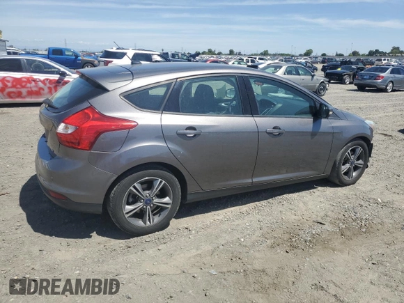 2014 Ford Focus SE z VIN 1FADP3K24EL317353, wystawiony jako Copart lot #57181215 z przebiegiem 144 495 mil mil oraz Szkoda całkowita • Salvage title. Historia ofert i sprzedaży dostępna na DreamBid. Obrazek 3.